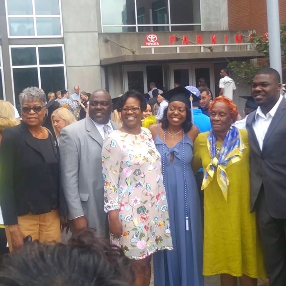 Meet your Posher, Kayla